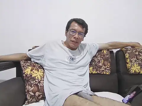 Snapshot of skinnylatino51 chatting on 23, 10, 2025 skinnylatino51 online show from 23, 10, 2025