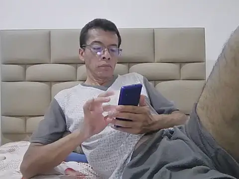 Snapshot of skinnylatino51 chatting on 3, 2, 2026 skinnylatino51 online show from 3, 2, 2026