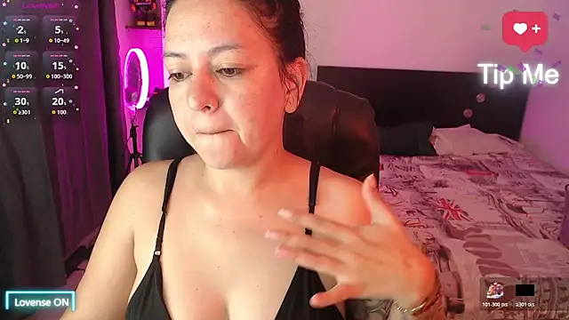 Snapshot of Abbyjoness21 chatting on 7, 11, 2025 Abbyjoness21 online show from 7, 11, 2025