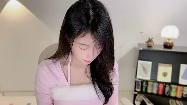 Snapshot of Onechestnut chatting on 21, 12, 2025 Onechestnut online show from 21, 12, 2025