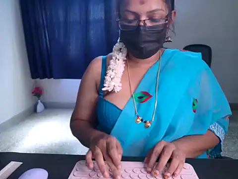 Snapshot of Anjalistar chatting on 12, 9, 2025 Anjalistar online show from 12, 9, 2025