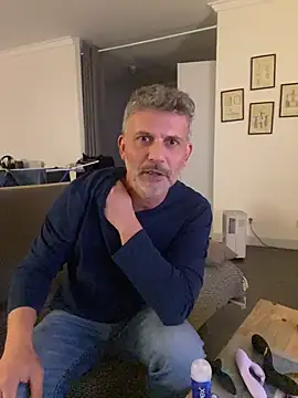 Snapshot of max219 chatting on 3, 12, 2025 max219 online show from 3, 12, 2025