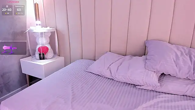 alexamonroe  online show from 26, 7, 2026