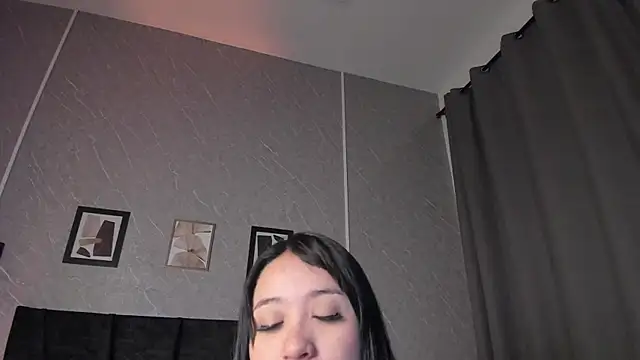 Lunaa bellaa online show from 13, 2, 2026