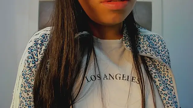 Snapshot of Mia_lopez__ chatting on 9, 9, 2025 Mia lopez   online show from 9, 9, 2025