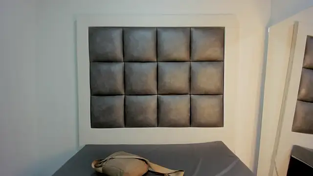 Snapshot of Mia_lopez__ chatting on 16, 9, 2025 Mia lopez   online show from 16, 9, 2025