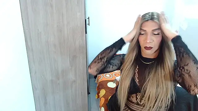 couple vzl online show from 11, 10, 2025