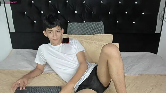 Sebas cat online show from 9, 5, 2026