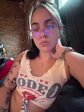 babykalirose online show from 17, 6, 2026
