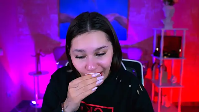 KimClarks  online show from 22, 2, 2026