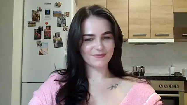 Silviaa a online show from 24, 11, 2025