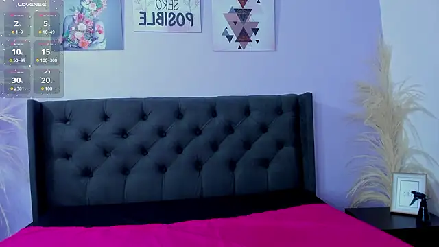 GiannaSlimJB online show from 6, 3, 2026