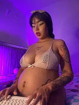 Snapshot of lucialauper_ chatting on 12, 10, 2025 lucialauper  online show from 12, 10, 2025