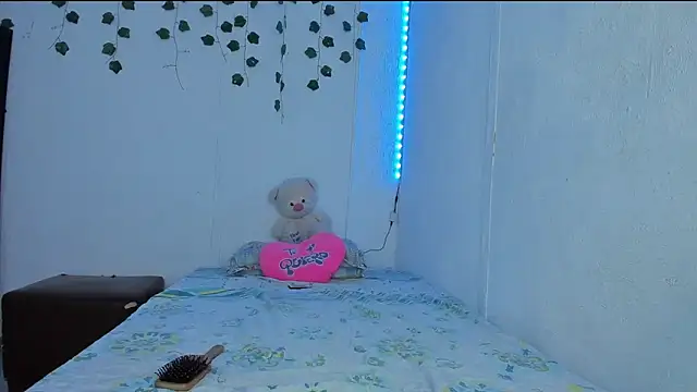 Snapshot of PureFire20 chatting on 1, 12, 2025 PureFire20 online show from 1, 12, 2025