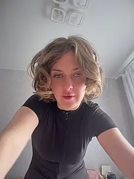 KellyKeler online show from 24, 7, 2026