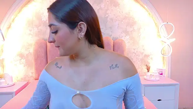 JasmineRhodes online show from 12, 1, 2026