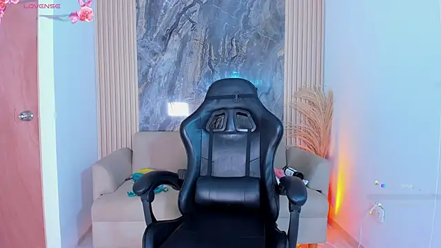 KrystalEvans online show from 20, 9, 2025