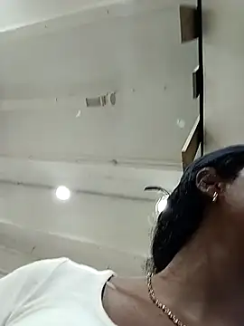 Fernanda30 online show from 15, 10, 2025