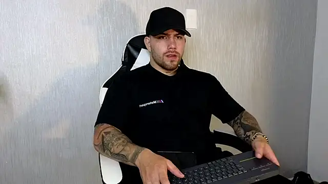 Ades Lowe online show from 22, 9, 2025