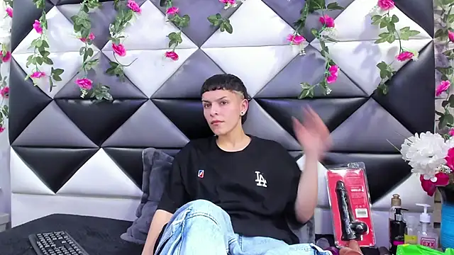 Megan Thompson  online show from 11, 9, 2025