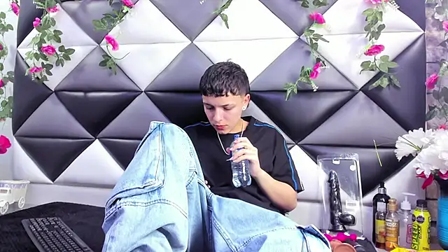 Megan Thompson  online show from 9, 10, 2025