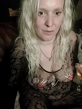 Snapshot of Bouncy-Bella28X chatting on 19, 9, 2025 Bouncy-Bella28X online show from 19, 9, 2025