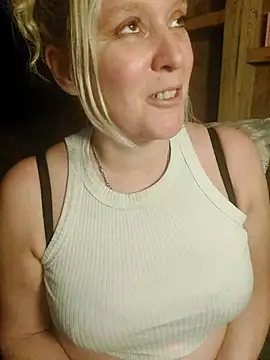 Snapshot of Bouncy-Bella28X chatting on 11, 10, 2025 Bouncy-Bella28X online show from 11, 10, 2025