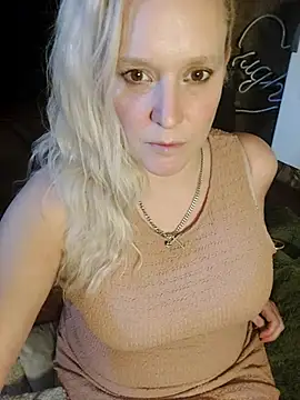 Snapshot of Bouncy-Bella28X chatting on 23, 10, 2025 Bouncy-Bella28X online show from 23, 10, 2025