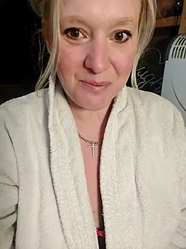 Snapshot of Bouncy-Bella28X chatting on 30, 10, 2025 Bouncy-Bella28X online show from 30, 10, 2025