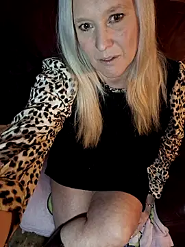 Bouncy-Bella28X online show from 12, 1, 2026