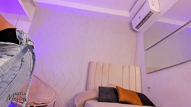 keyla mejia online show from 7, 2, 2026