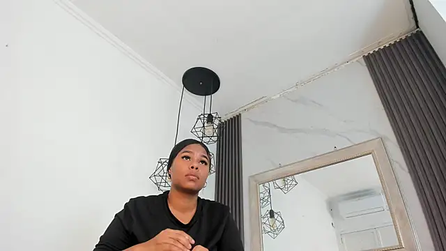 keyla mejia online show from 25, 6, 2026