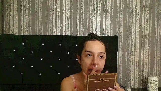 Alicee Moonn online show from 25, 6, 2026