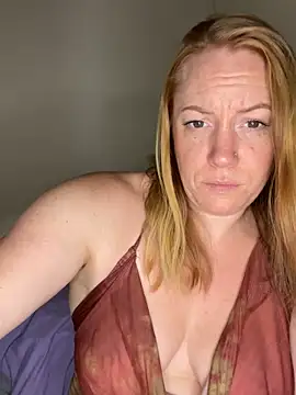 Snapshot of ChiliRoja chatting on 17, 9, 2025 ChiliRoja online show from 17, 9, 2025