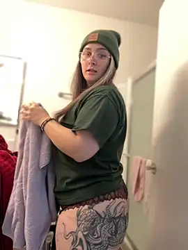 Alix Valentine online show from 21, 12, 2025