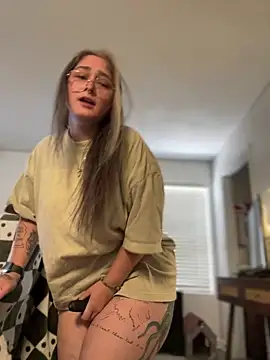 Alix Valentine online show from 27, 4, 2026