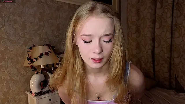 Emma Frosty online show from 13, 12, 2025