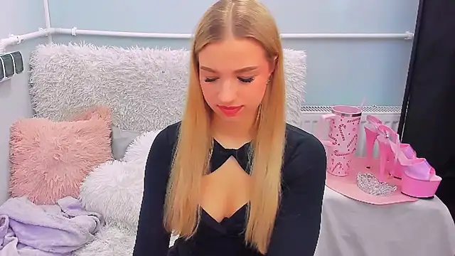 EvetteRose online show from 8, 2, 2026