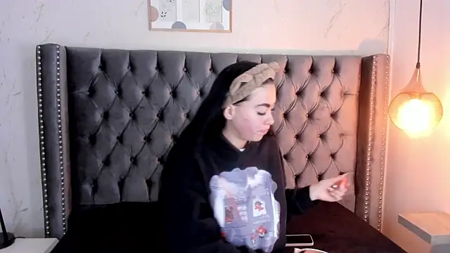 Anya Belth online show from 21, 6, 2026