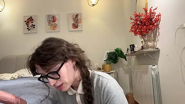 Kelly Berry   online show from 28, 6, 2026