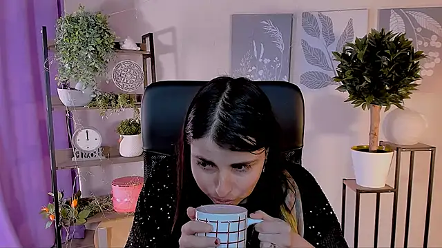 MartaEdams online show from 28, 4, 2026