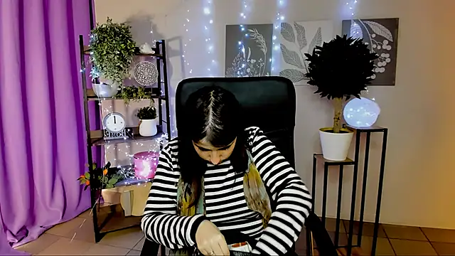 MartaEdams online show from 1, 5, 2026