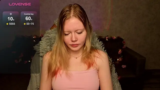 Snapshot of Wendy_228 chatting on 11, 11, 2025 Wendy 228 online show from 11, 11, 2025