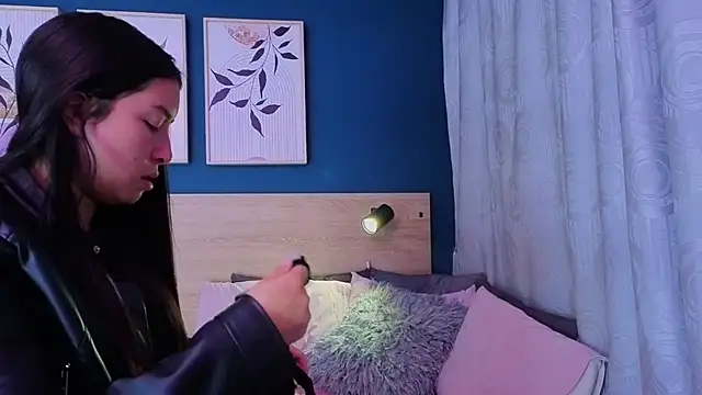 SarahMiler  online show from 2, 3, 2026