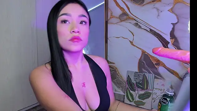 Eva cutte online show from 6, 8, 2026