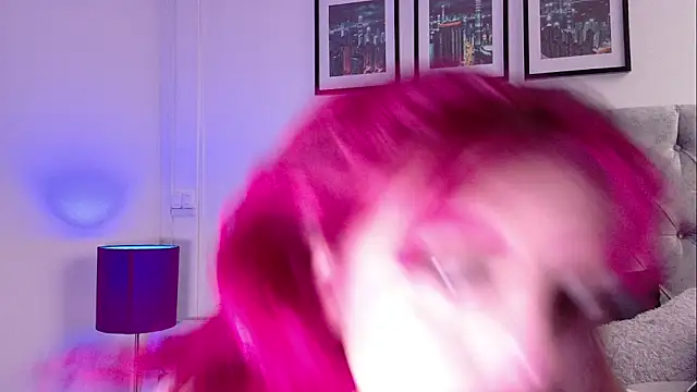 Maddy Mills online show from 16, 6, 2026