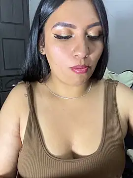 Snapshot of Issa_Santana chatting on 13, 10, 2025 Issa Santana online show from 13, 10, 2025