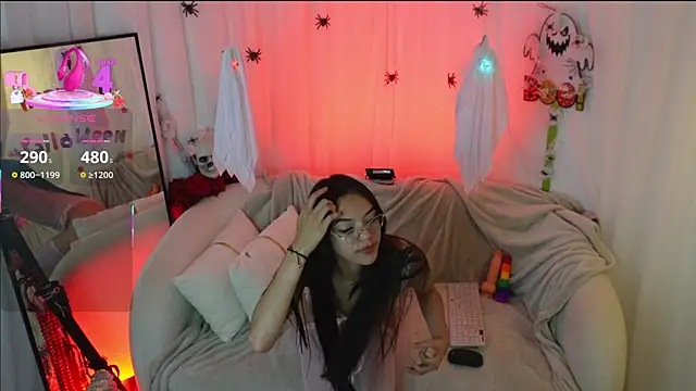 nyralux online show from 7, 10, 2025