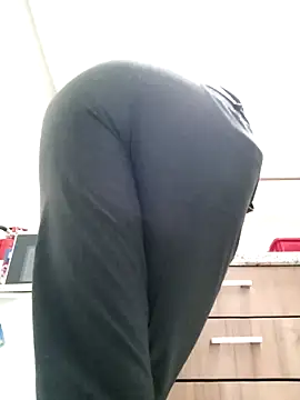 Snapshot of PROMYLOVE chatting on 17, 12, 2025 PROMYLOVE online show from 17, 12, 2025