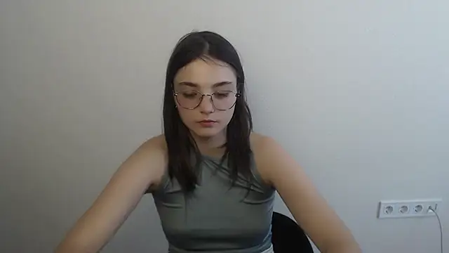 Snapshot of Sun_Shine__ chatting on 7, 7, 2026 Sun Shine online show from 7, 7, 2026